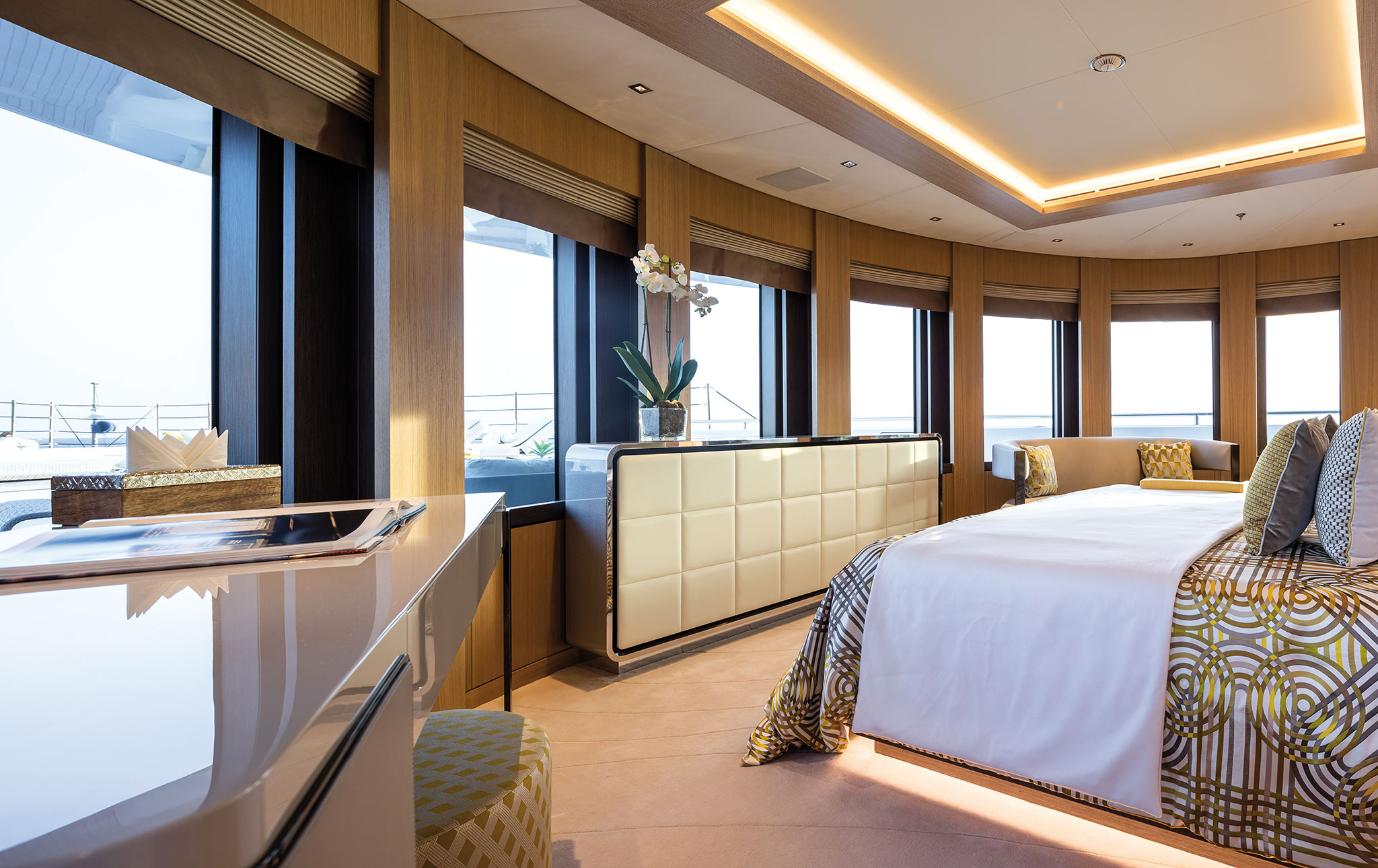 Benetti-FB276-MY-Metis-Interiors-Jeff-Brown-(7)-yachts-france-173